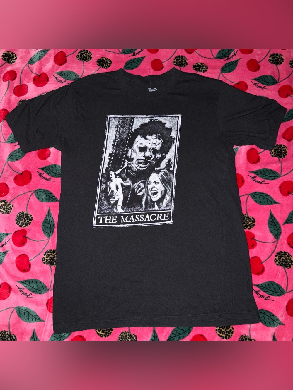 The Texas Chainsaw Massacre “The Massacre” Graphic T-Shirt Black Size Large